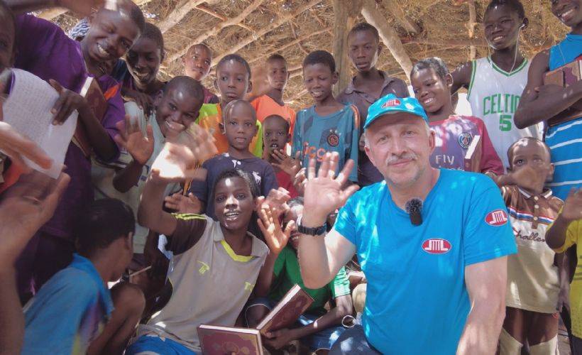 Almanya'dan Senegal'e, hafızlık öğrencilerine Kur'an-ı Kerim hediyesi