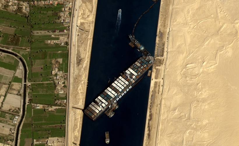 Süveyş'i tıkayan gemi için rekor tazminat talebi