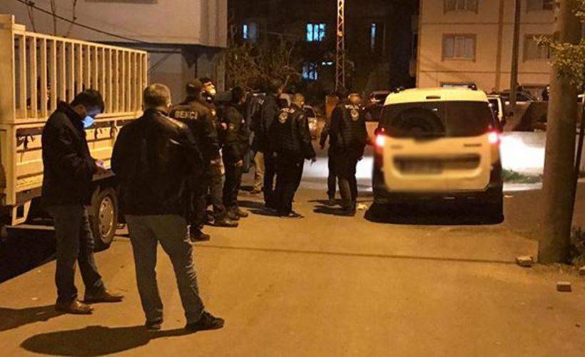 Tartışma, bıçaklı ve sopalı kavgaya dönüştü: 4 yaralı