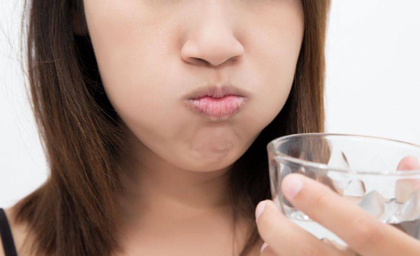 Ağız çalkalamak orucu bozar mı? Ağza su alıp boşaltmak orucu etkiler mi?