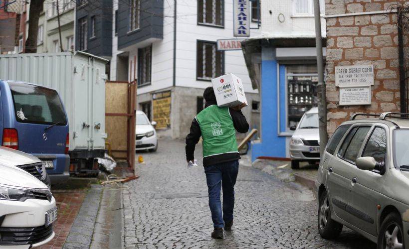 İstanbul’da binlerce aileye kumanya dağıtımı