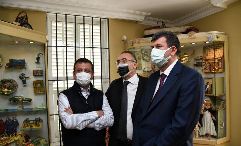 İBB Başkanı İmamoğlu'ndan 23 Nisan'da Kadıköy'e sürpriz ziyaret