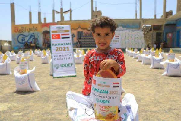 İDDEF, Gazze ve Yemen'de 1000 aileyi sevindirdi