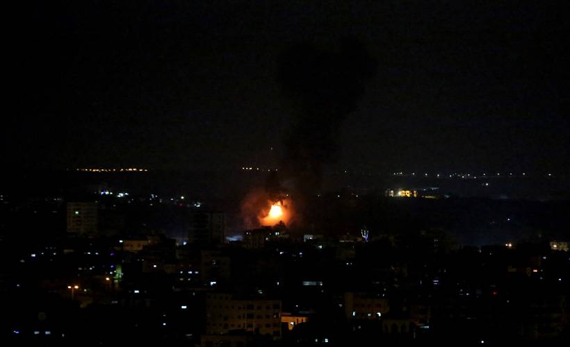 İsrail tankları Gazze'ye saldırdı