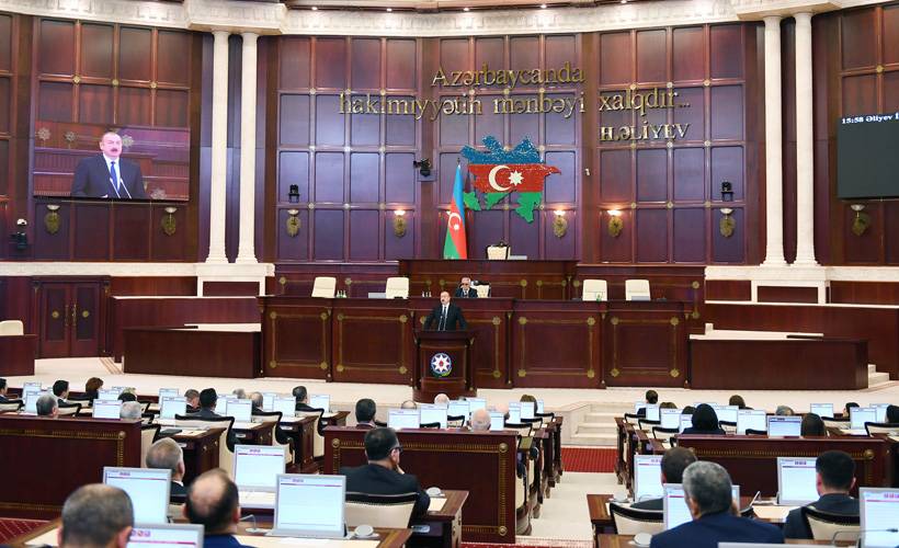 Azerbaycan'daki siyasi partilerden ''Biden'a tepki'' bildirisi