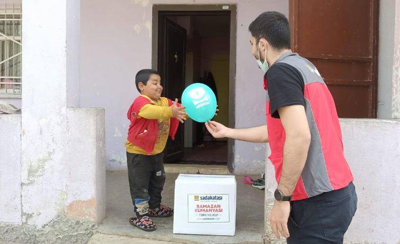 Sadakataşı Türkiye’de 8 bin aileye Ramazan yardımı ulaştırdı
