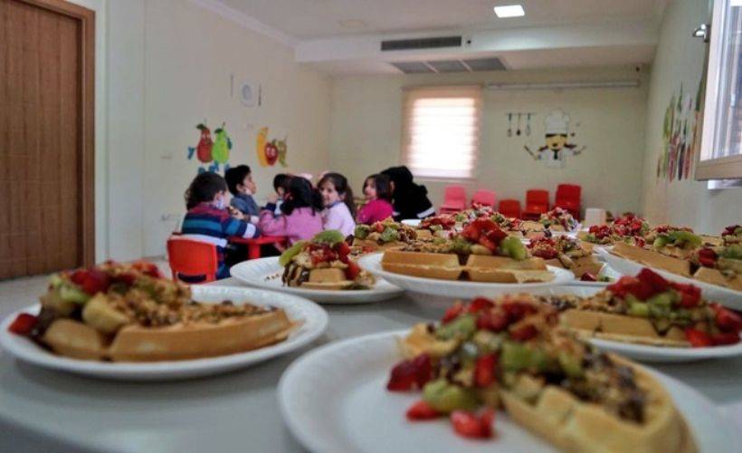 Mülteci çocukların ‘waffle’ sevinci