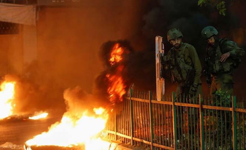 İsrail polisi, Şam Kapısı'nda Filistin bayrağı açan grubu dağıttı!