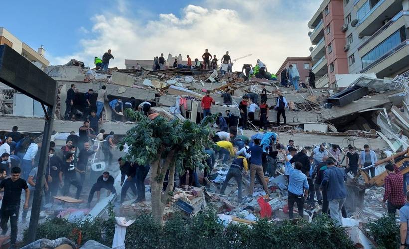 İzmir’deki depremde yıkılan binalarla ilgili 22 gözaltı kararı