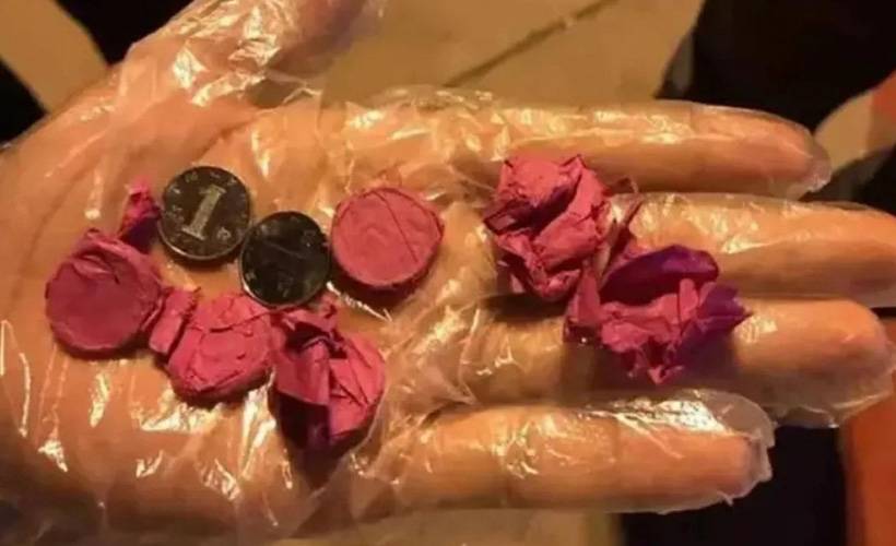 Faciadan dönüldü: Şans getirsin diye uçağın motoruna bozuk para attı