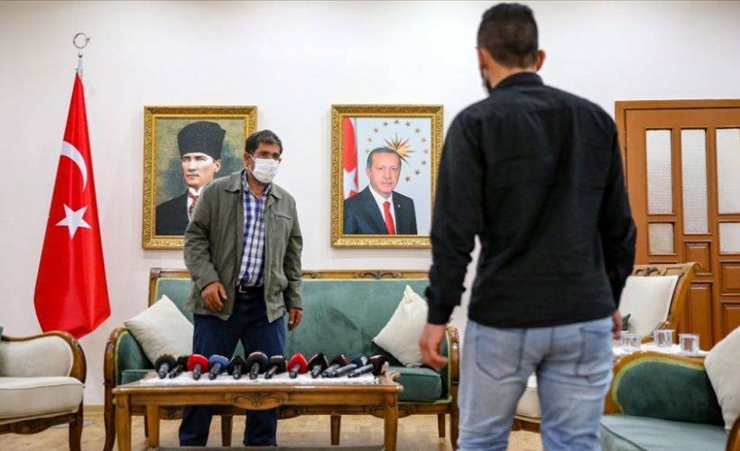 Diyarbakır annelerinden biri daha evladına kavuştu