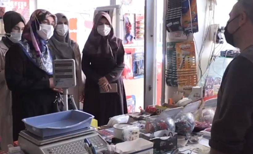 Adıyaman'da gönüllü kadınlar ‘zimem defteri’ ile 500 bin liraya yakın borç kapattı