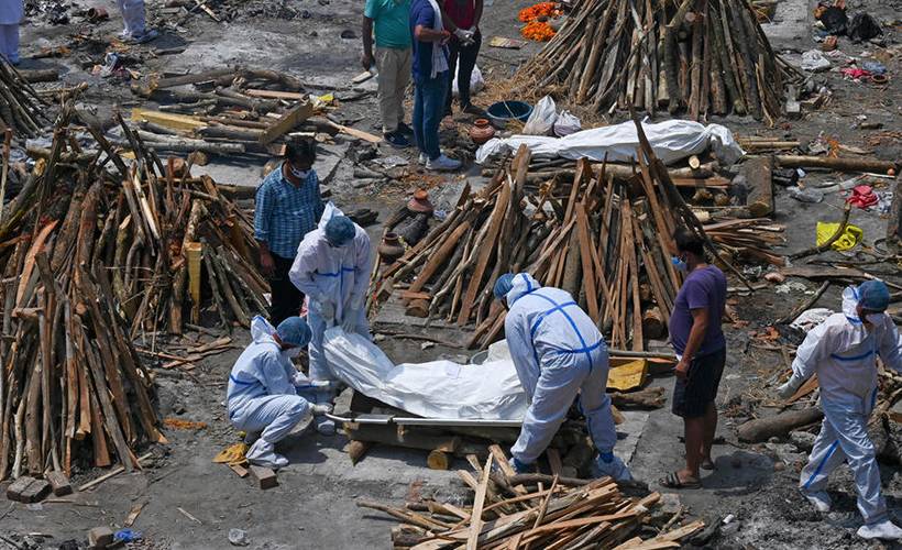 Hindistan korona karşısında çaresiz