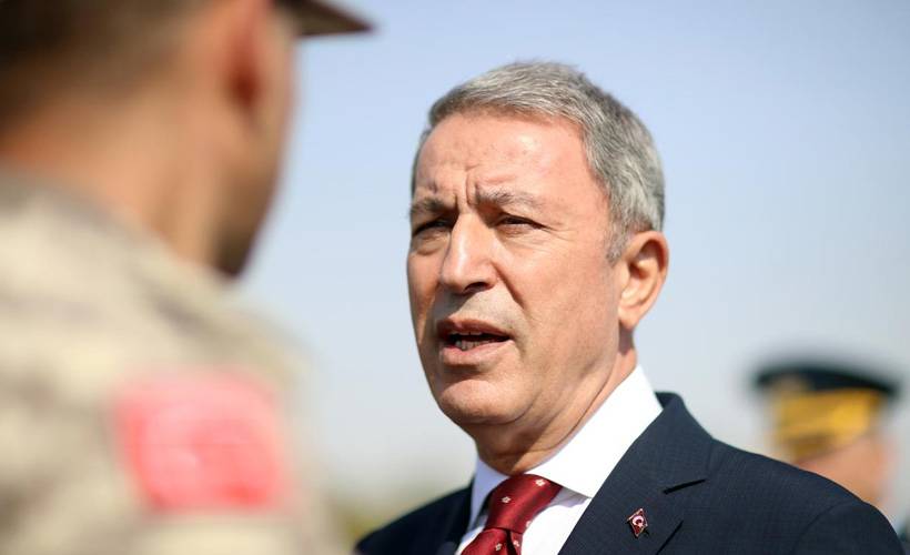 Bakan Akar Irak sınırında