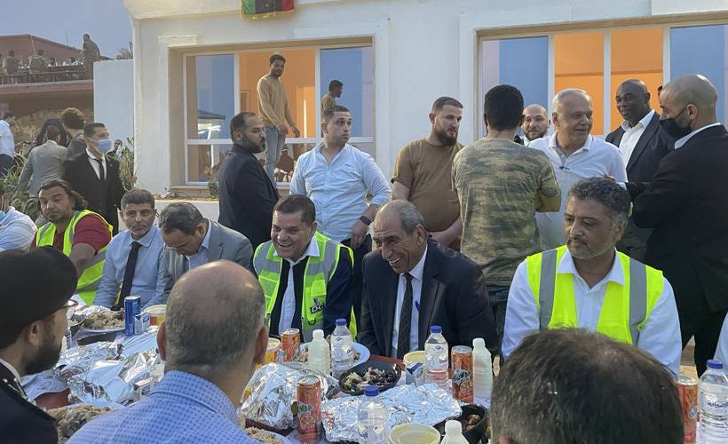 Libya Başbakanı Dibeybe, Türk işçilerle iftar yaptı