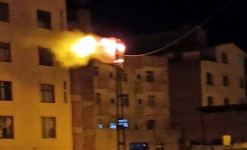 Şanlıurfa'da elektrik direğinde patlama