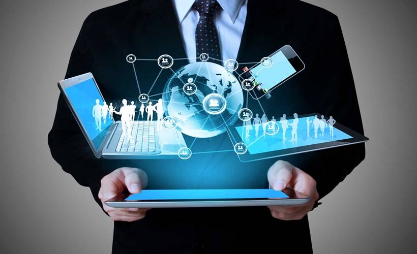 İnsanlığın gelişimine teknoloji takviyesi