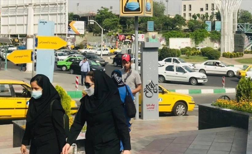 İran'da son 24 saatte 391 kişi Kovid-19'dan hayatını kaybetti