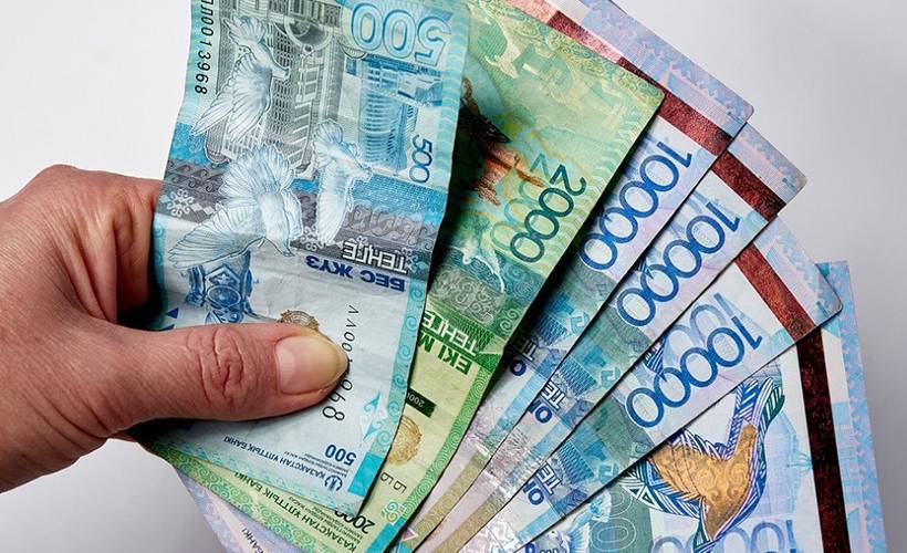 Rusya'da 6-18 yaşında çocuğu olan her aileye 10 bin ruble ödenecek