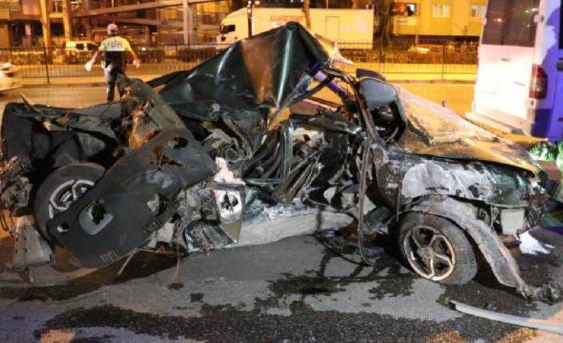 Denizli'de feci kaza karşı şeritteki minibüsle çarpıştı: 2 yaralı