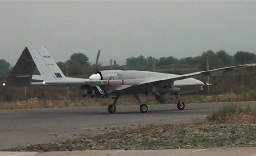 Azerbaycan ordusunun Bayraktar SİHA'larla tatbikat görüntüleri