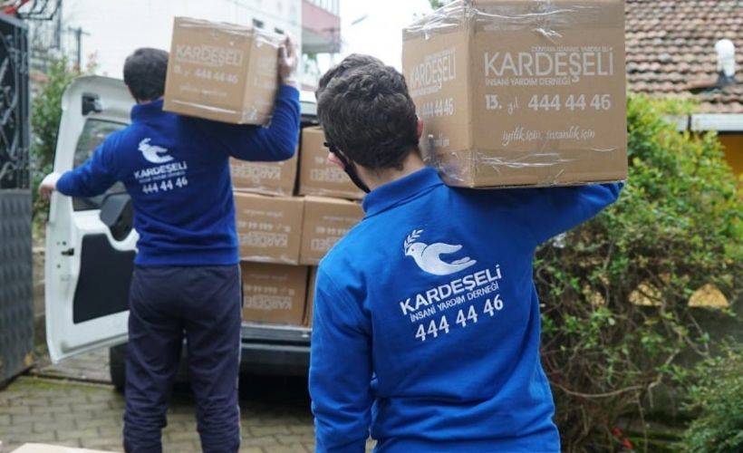 Kardeşeli Derneği insanlık için çalışıyor