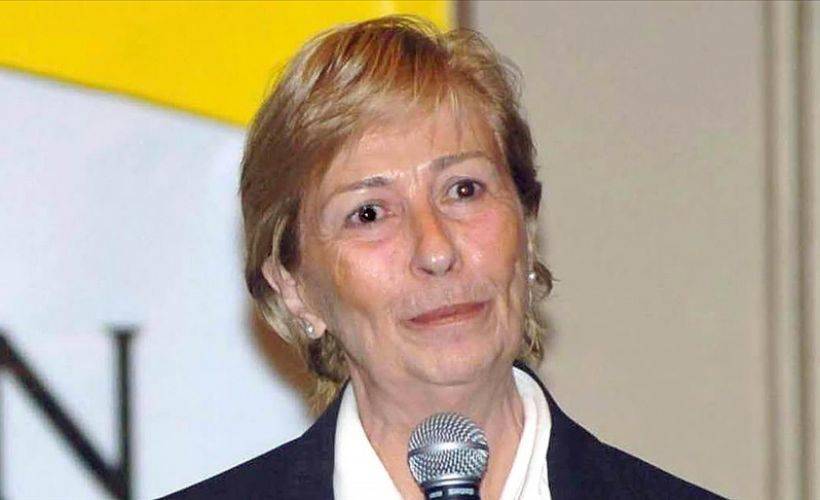 Roman ve oyun yazarı Emine Işınsu Öksüz vefat etti