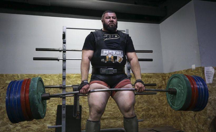 Bosna Hersek'in en güçlü adamı Ambeskovic, dünyanın en güçlüsü olmak için hazırlanıyor