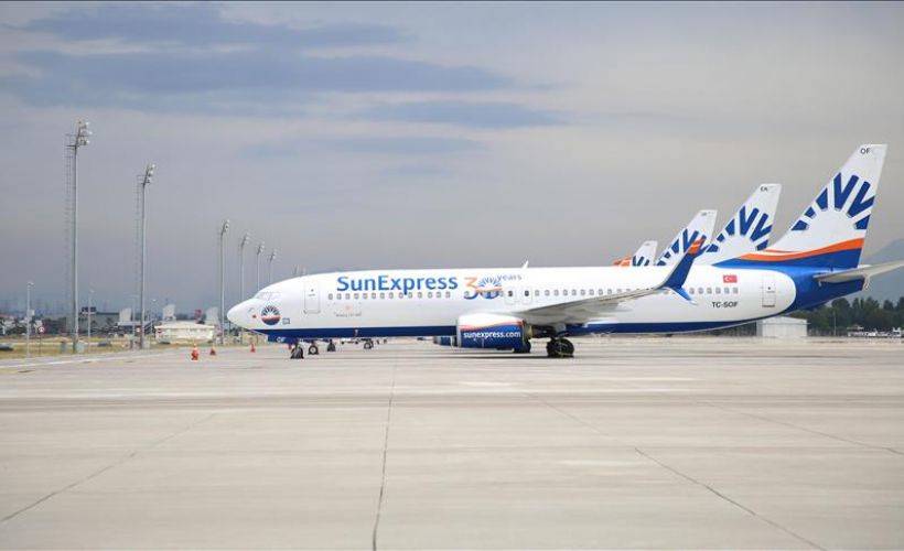 SunExpress, tam kapanmada seyahat etmesi gereken misafirleri için uçuş düzenliyor