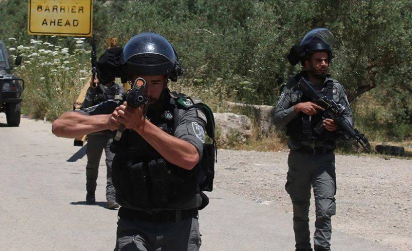 İsrail güçleri gösteri düzenleyen Filistinlilere müdahale etti