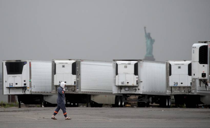New York'ta yüzlerce ceset 1 yıldır hala kamyonlarda