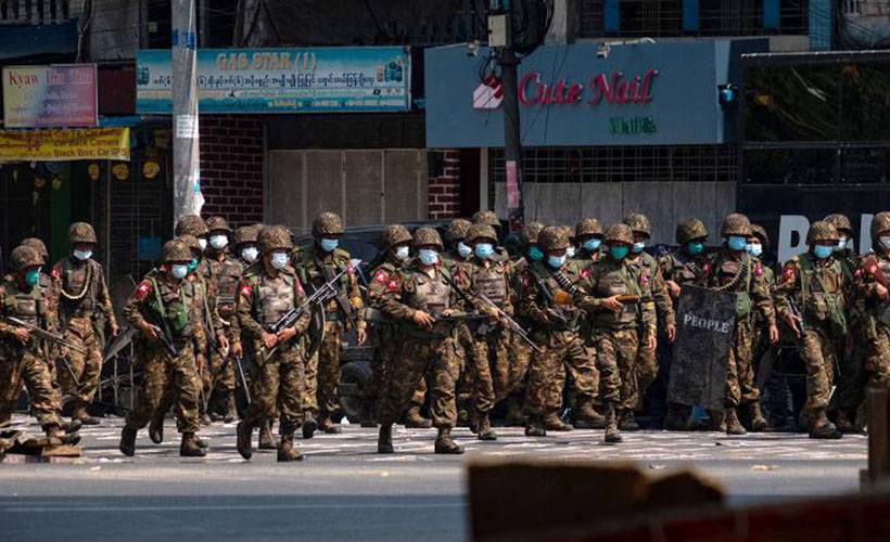 Myanmar'da çıkan çatışmalarda 16 asker öldürüldü