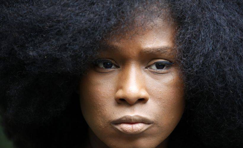 Fransa’da ırkçılığa karşı mücadele veren sembol isim Assa Traore: Fransa ırkçılığın devam ettiği bir devlettir