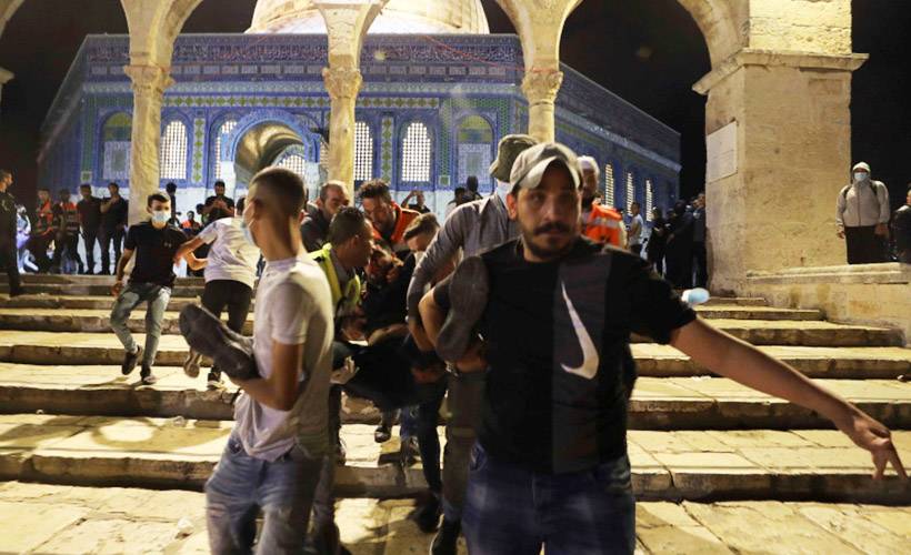İsrail terörü Kadir Gecesi'nde de sürdü: 90 yaralı