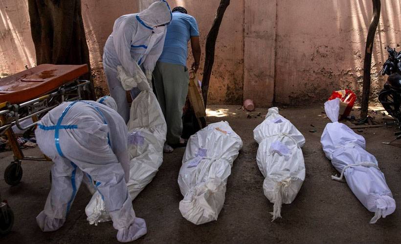 Hindistan'da ölümler 4 binin altına düşmüyor