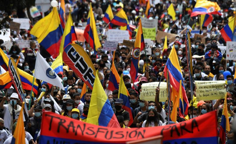 Kolombiya sokakları yeniden hareketlendi