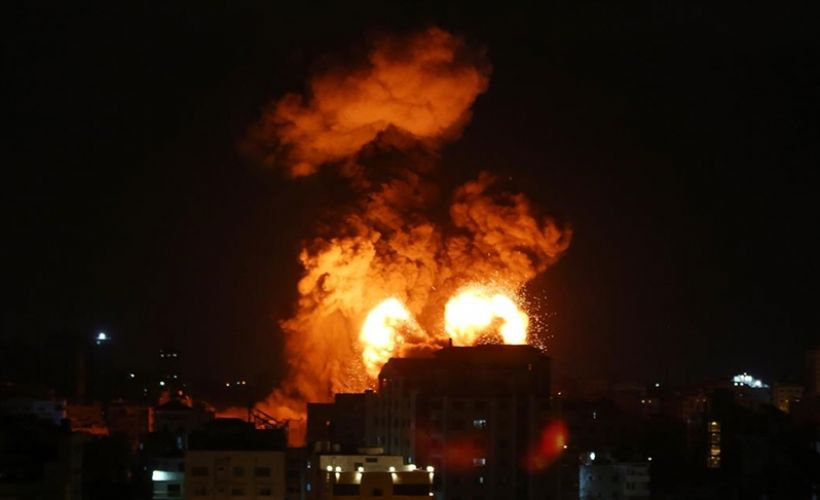 İsrail’in Gazze’ye attığı füze TRT Arapça muhabirinin bulunduğu bölgenin yakınına düştü