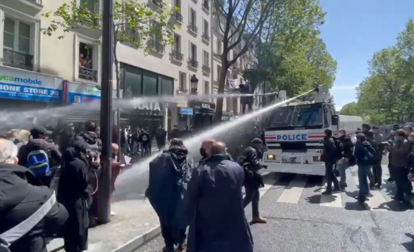 Filistin’e destek yürüyüşüne Fransız polisinden müdahale