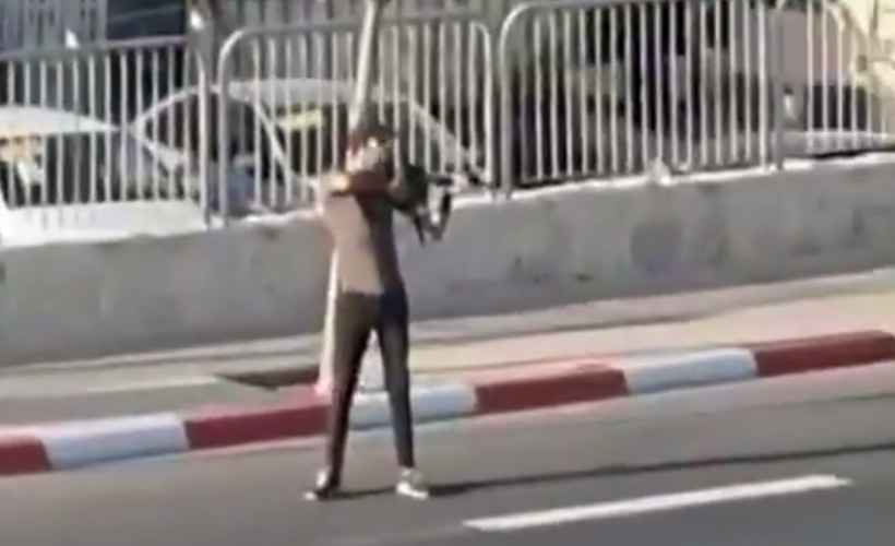 Yahudi yerleşimciler Filistinlilere ateş açtı: Yaralılar var