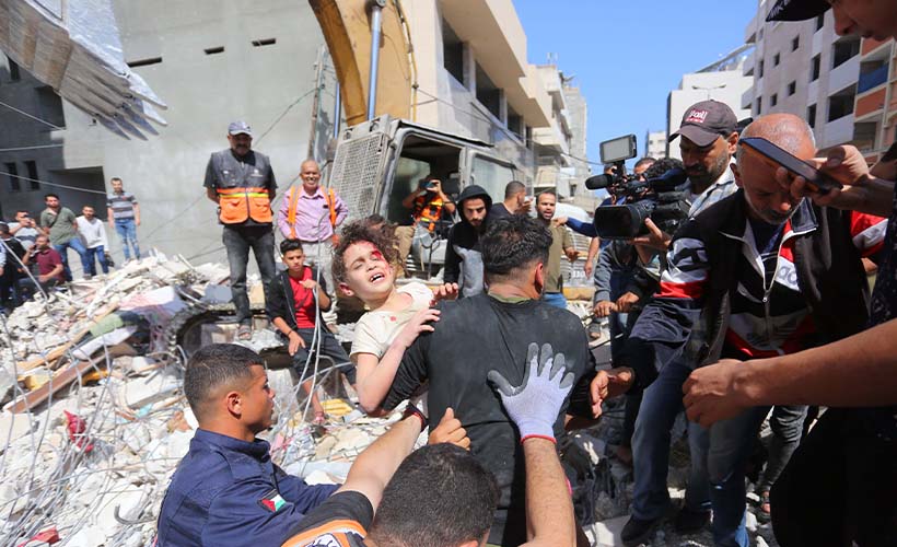 BM: Gazze saldırılarında en az 75 bin Filistinli yerinden edildi