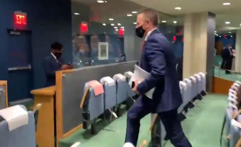 Filistin'in Büyükelçisi konuştu, İsrail Büyükelçisi salonu terk etti!