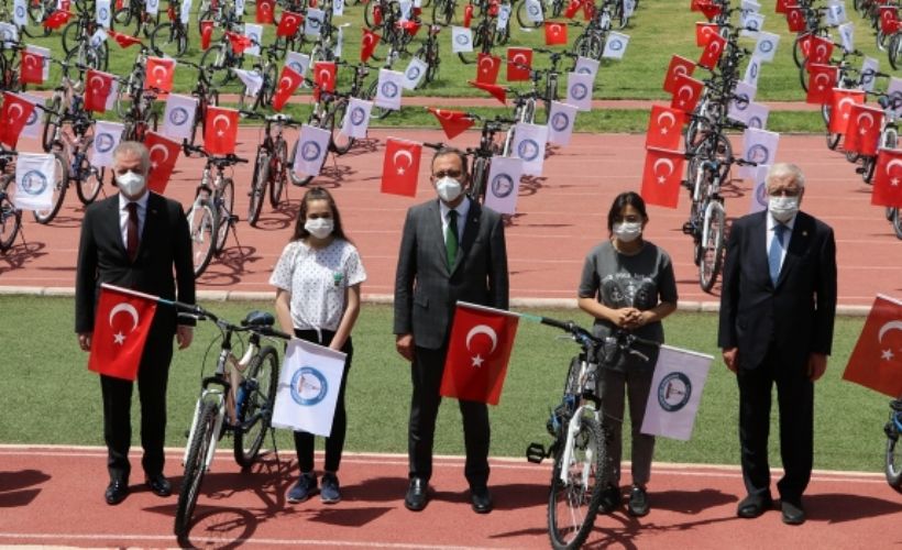 Gençlik ve Spor Bakanı  Kasapoğlu açıklamalarda bulundu.