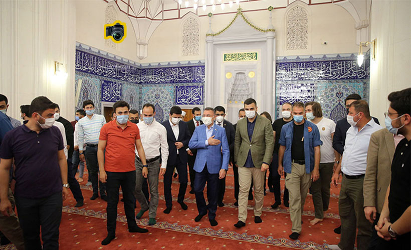 Oktay, KKTC'de gençlerle sabah namazında bir araya geldi