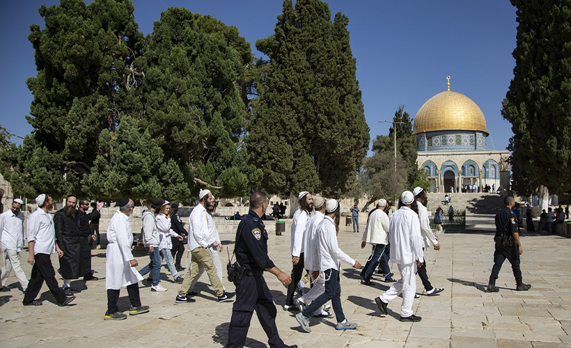 Onlarca Yahudi yerleşimciden Mescid-i Aksa'ya baskın
