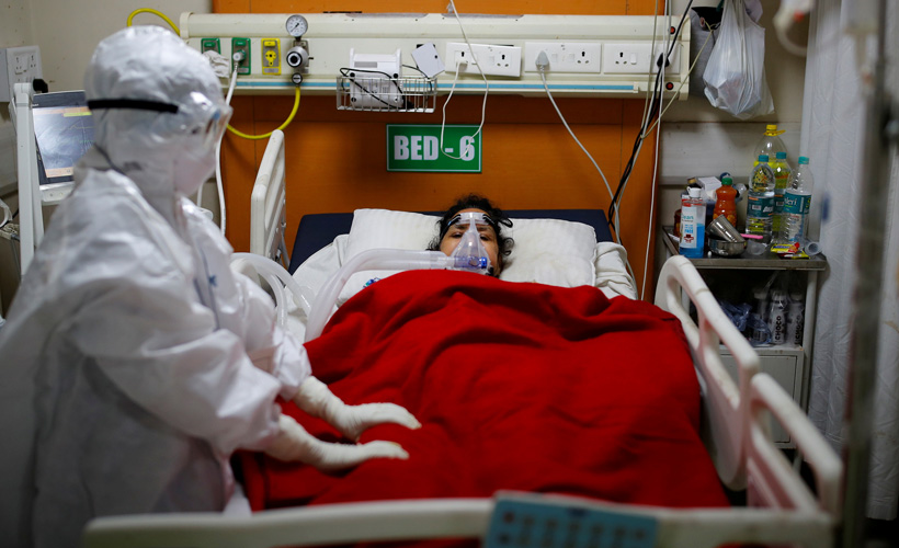 Koronavirüsle boğuşan Hindistan’da ''kara mantar'' salgını: Hastaların gözleri çıkartılıyor!