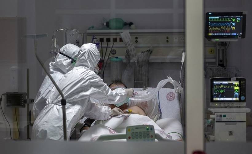 Koronavirüs tablosunda son durum: Vakalar 7 binlere geriledi