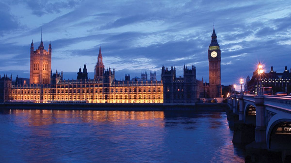 İngiltere hükümetinden 'izleme itirafı'