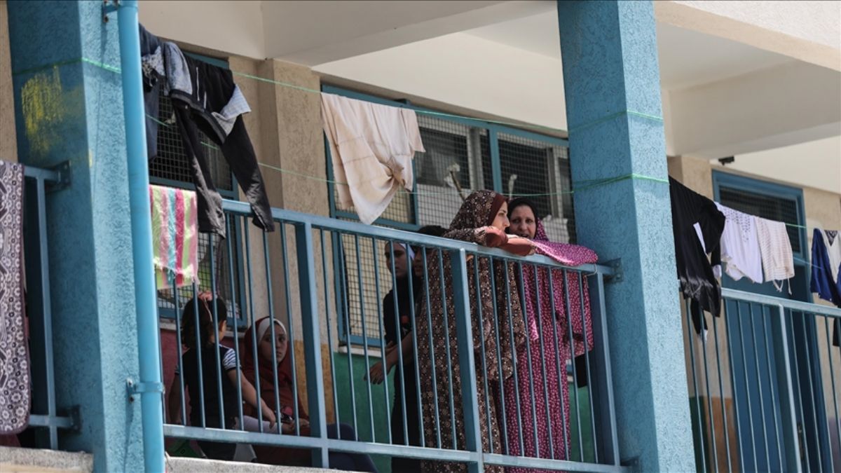 Filistinli anne: '9 yer yatağında 25 kişi uyuyoruz'