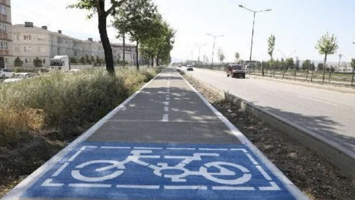 İnegöl’de bisiklet yolu çalışmaları