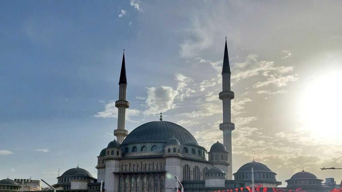 Mimar Serkan Akın, Taksim Camii'nin detaylarını anlattı